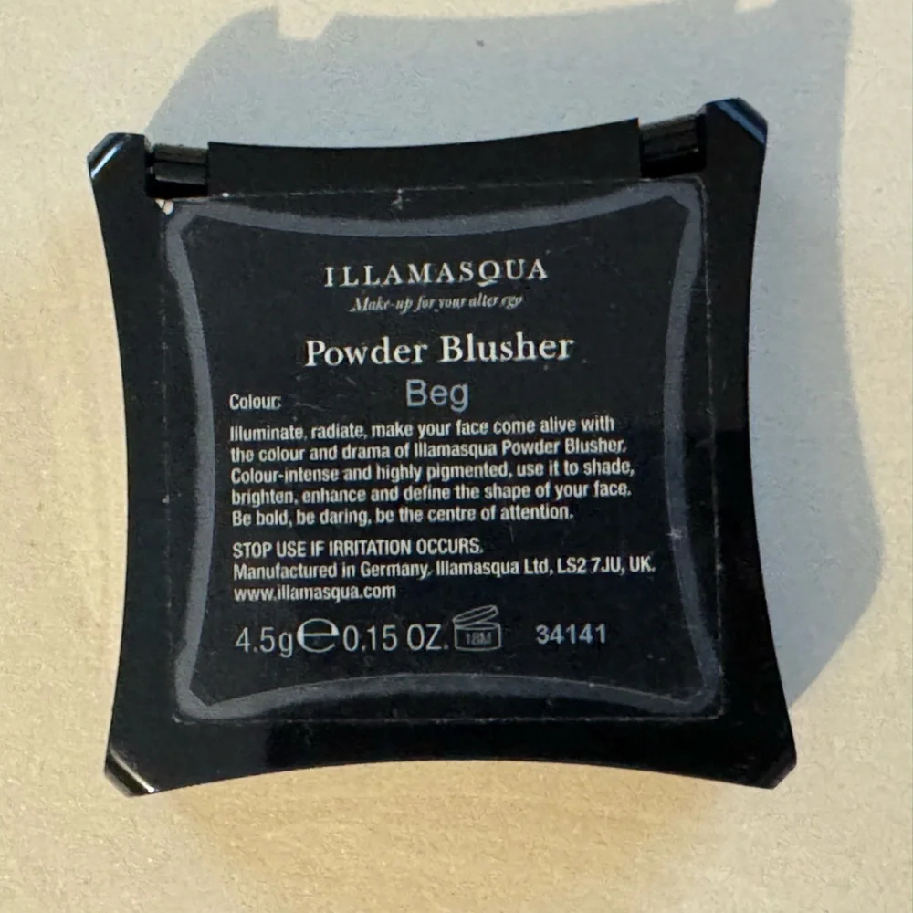 Illamasqua Bold Crimson Blush-BEG
